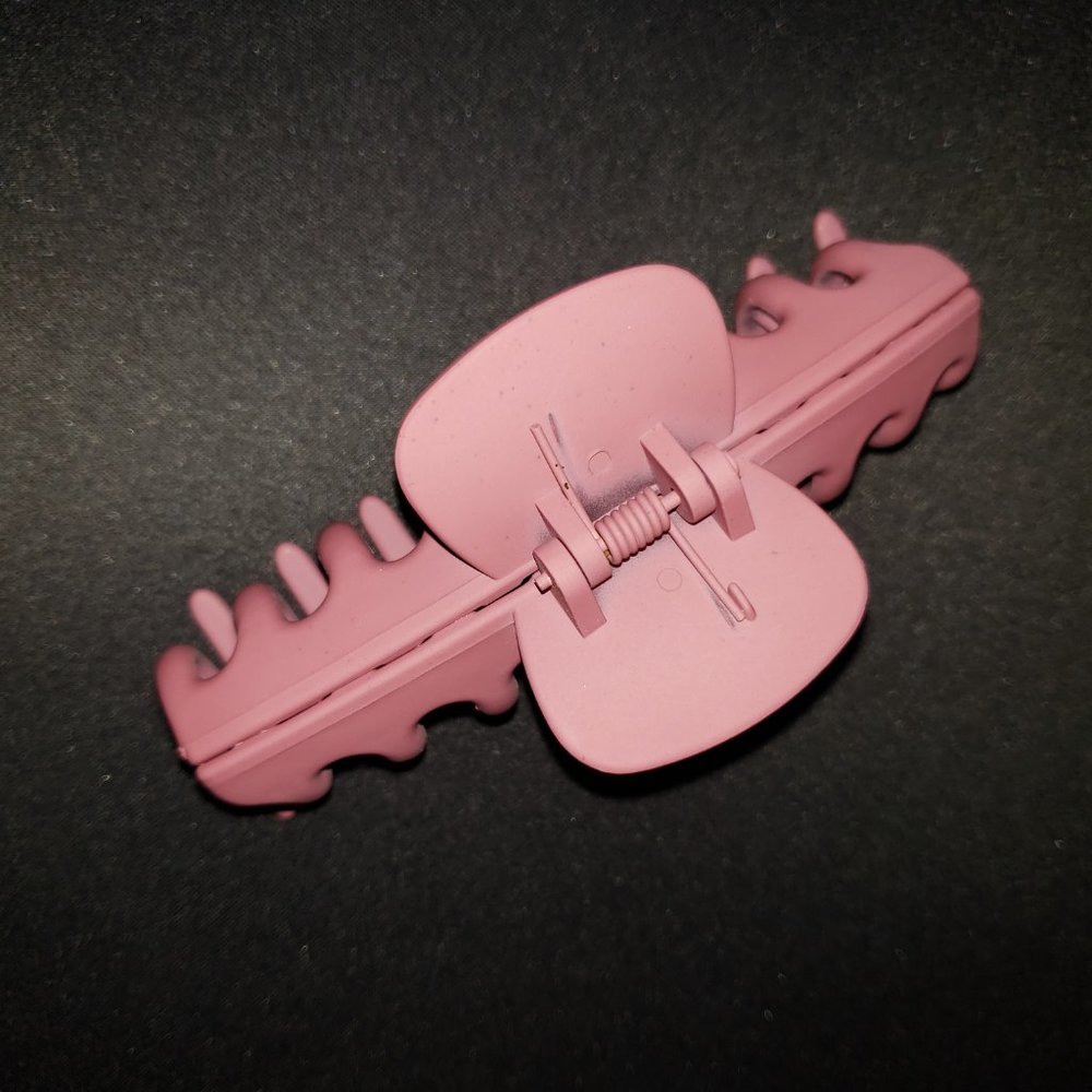 Pink Jaw Hair Clip Brand New No Tags